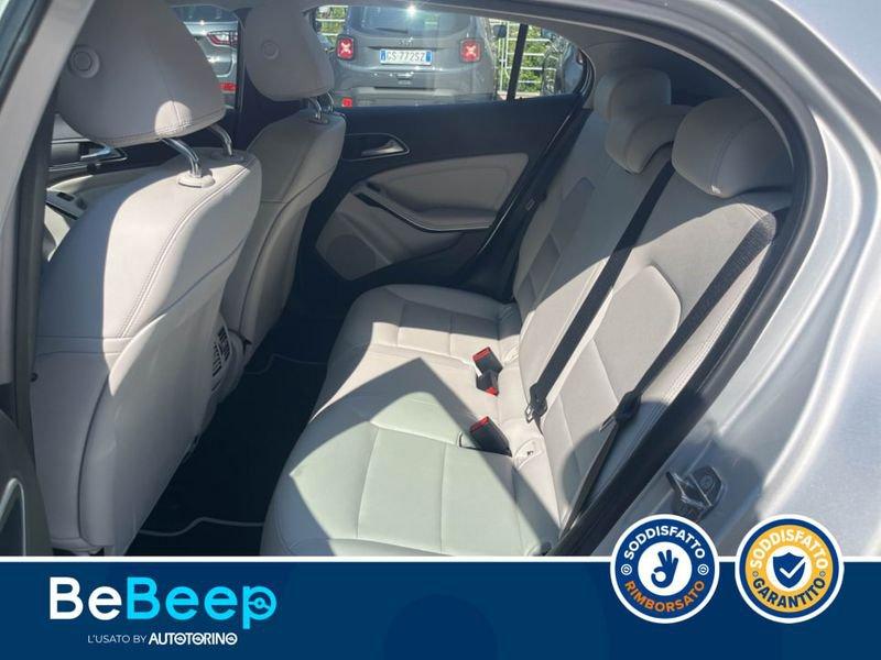 Mercedes-Benz GLA 200 D SPORT AUTO