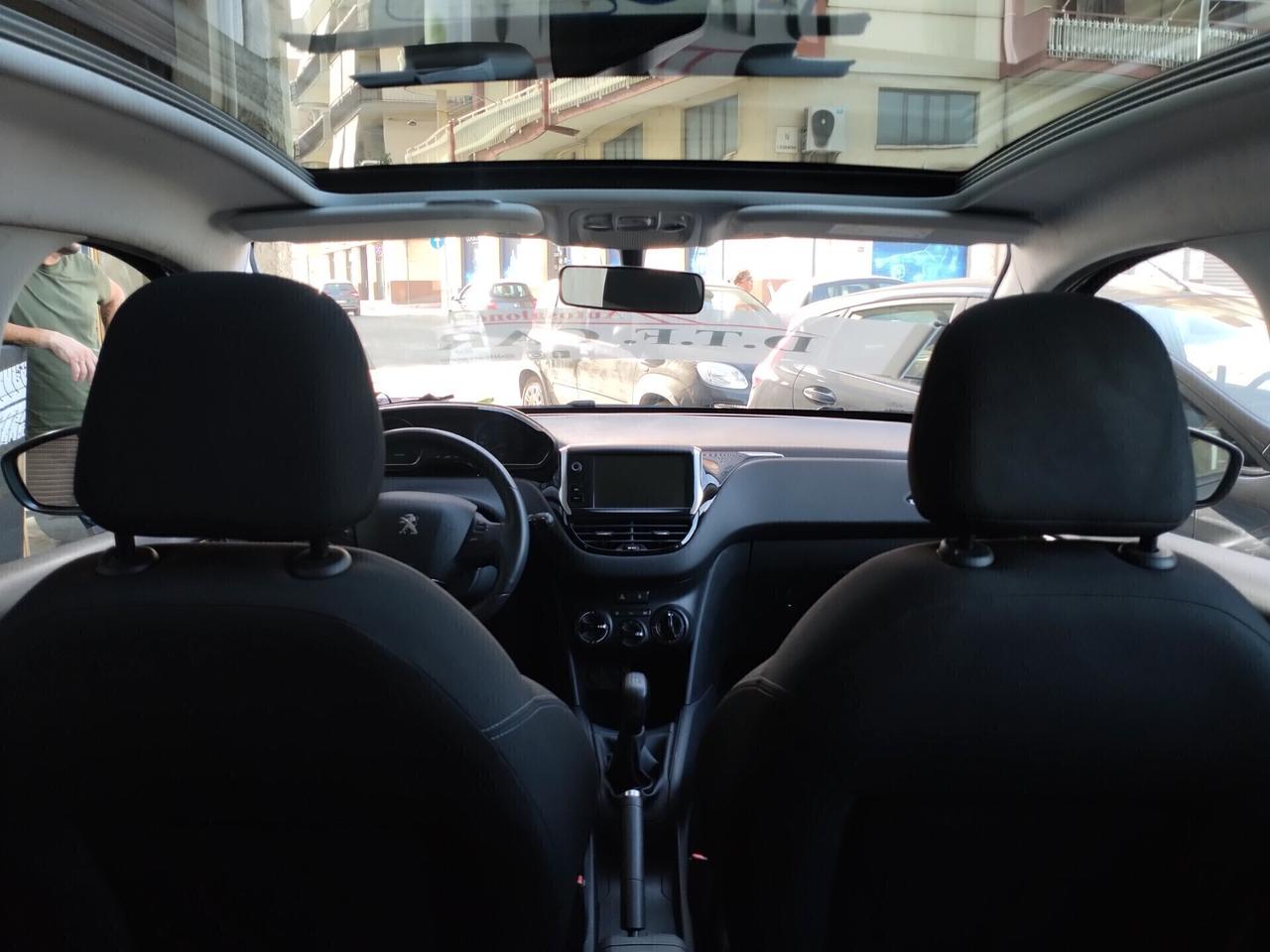 Peugeot 208 1.4 HDi 68 CV 5 porte Allure