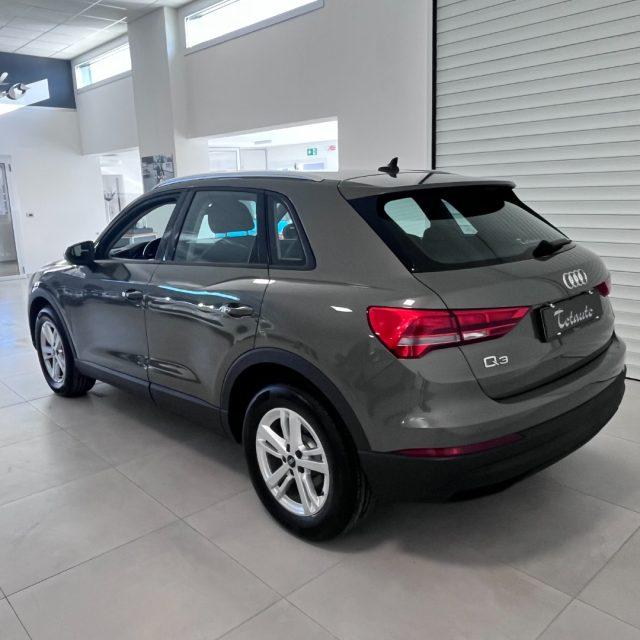 AUDI Q3 35 TDI quattro S tronic Business