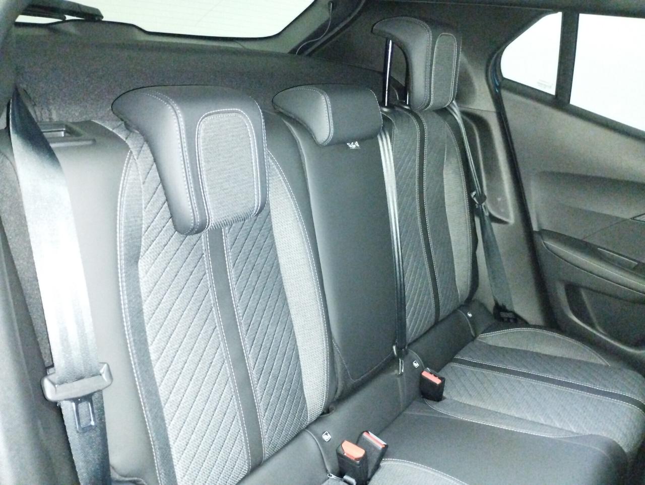 Peugeot 2008 PureTech 130 S&S EAT8 Allure