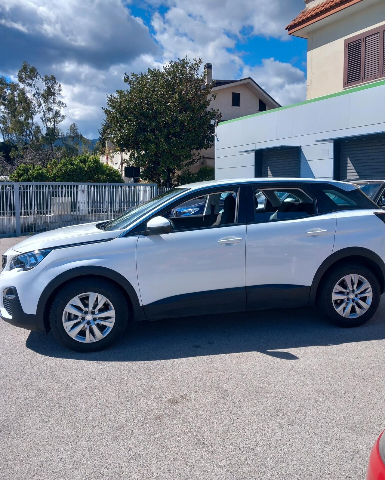 Peugeot 3008 BlueHDi 130 S&S Business