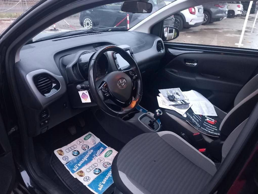 Toyota Aygo 1.0 VVT-i 72 CV 5 porte x-play MMT