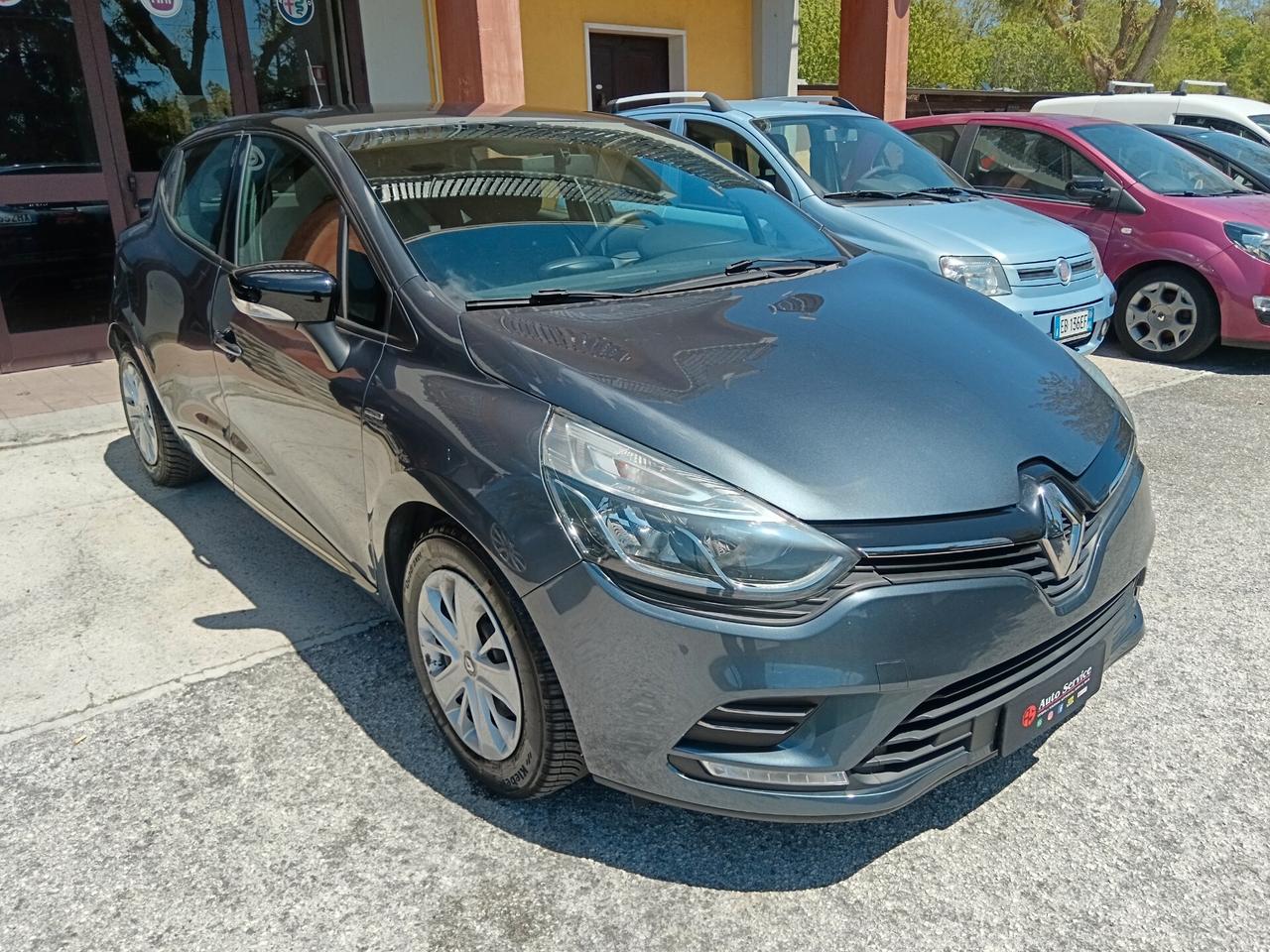 Renault Clio 1.2 75CV LIMITED NUOVISSIMA