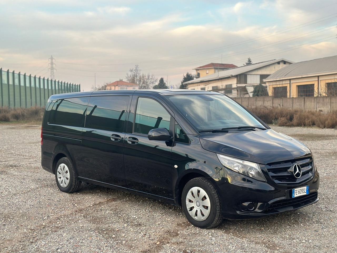 Mercedes-benz Vito tourer 9 POSTI