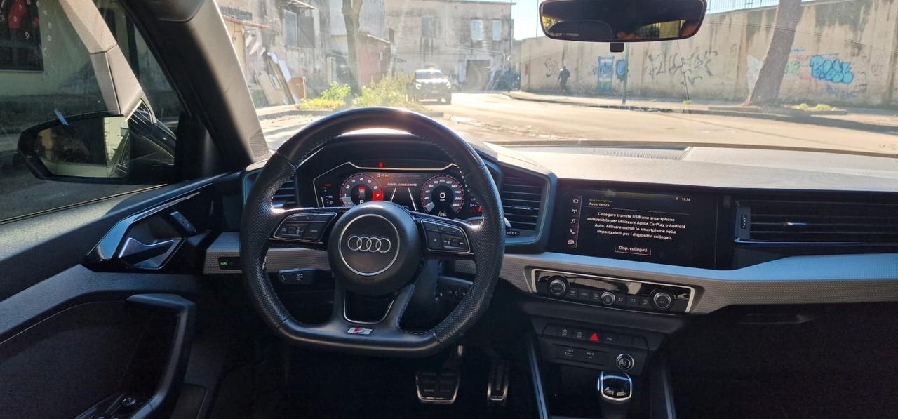Audi A1 SPB 35 TFSI S tronic line edition Automatica