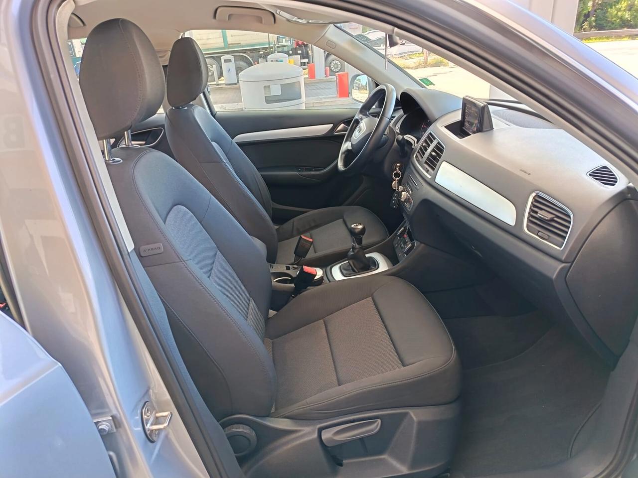 Audi Q3 2016 2.0 TDI 120 CV Business 12 MESI GARANZIA NAVI LED