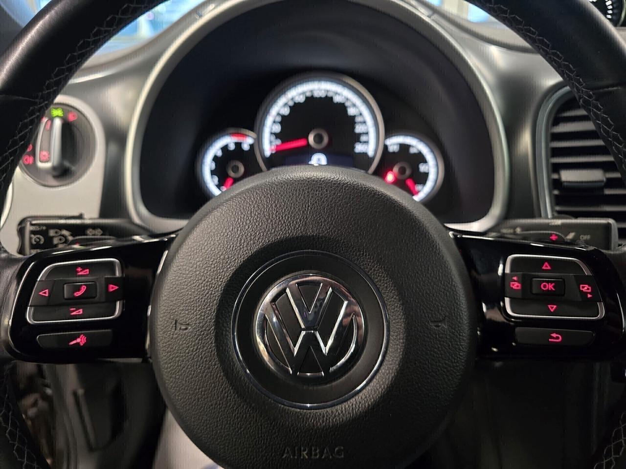 Vw Maggiolino 2.0 TDI DSG 140cv R-Line