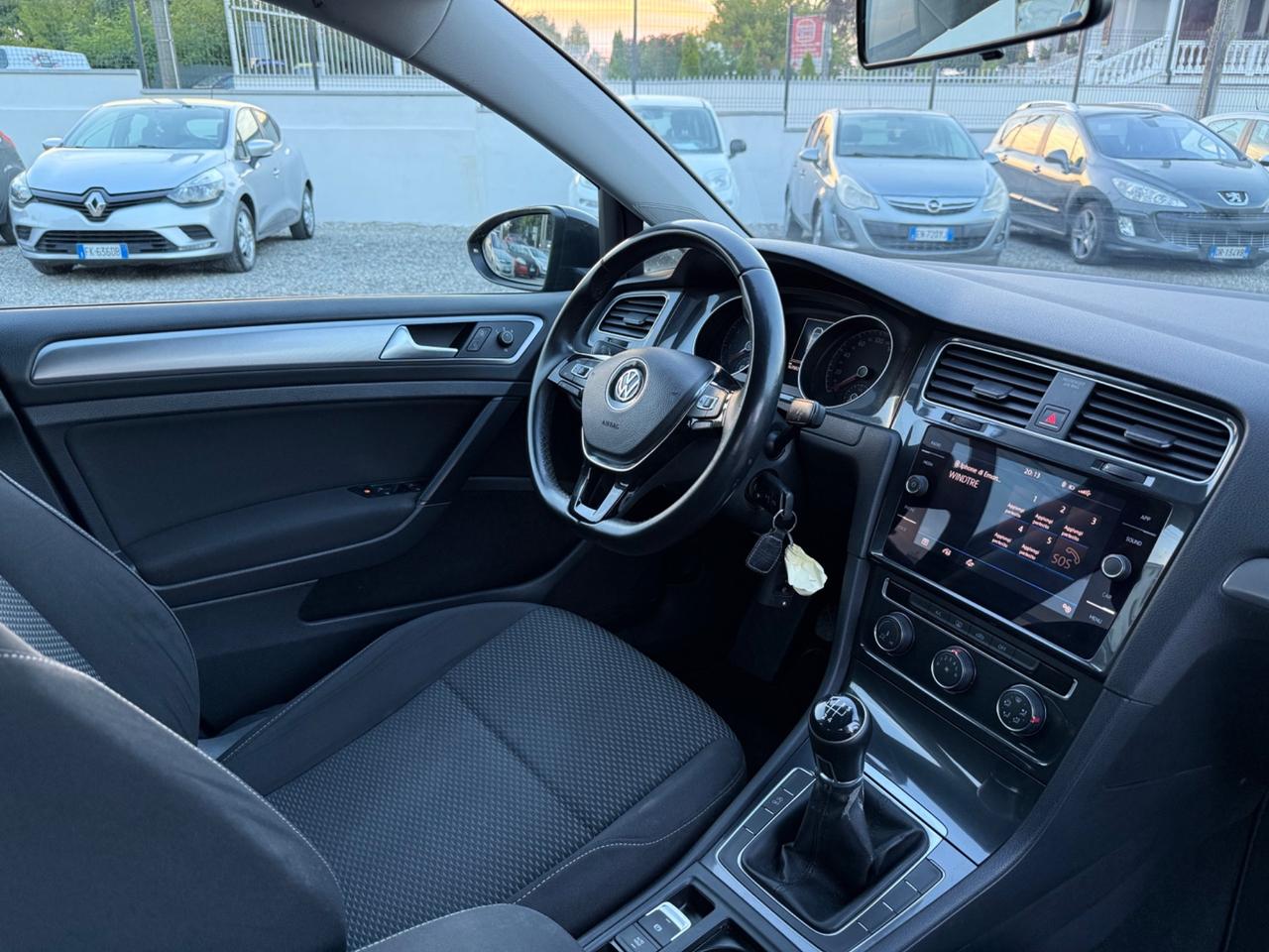 Volkswagen Golf 1.0 TSI 85 CV 5p. Trendline BlueMotion Technology