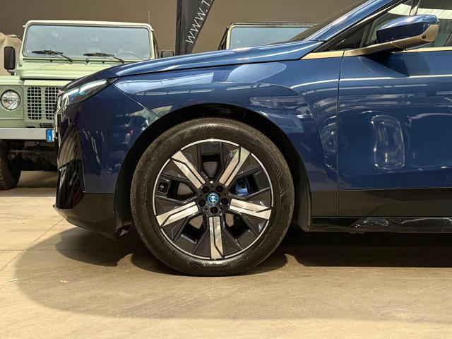 BMW iX xDrive 50 Pacchetto Sportivo