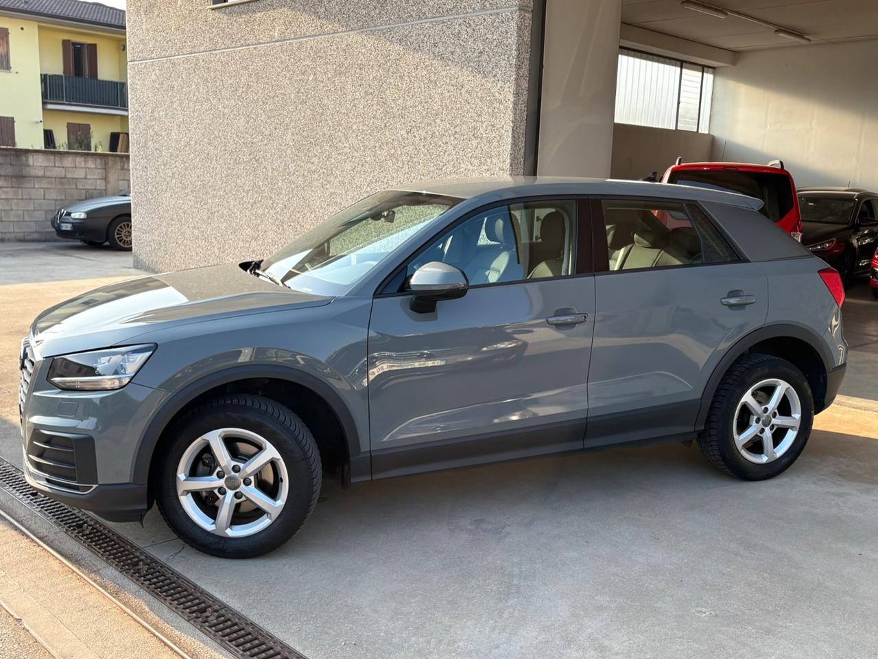 Audi Q2 30 TDI S tronic Identity Black