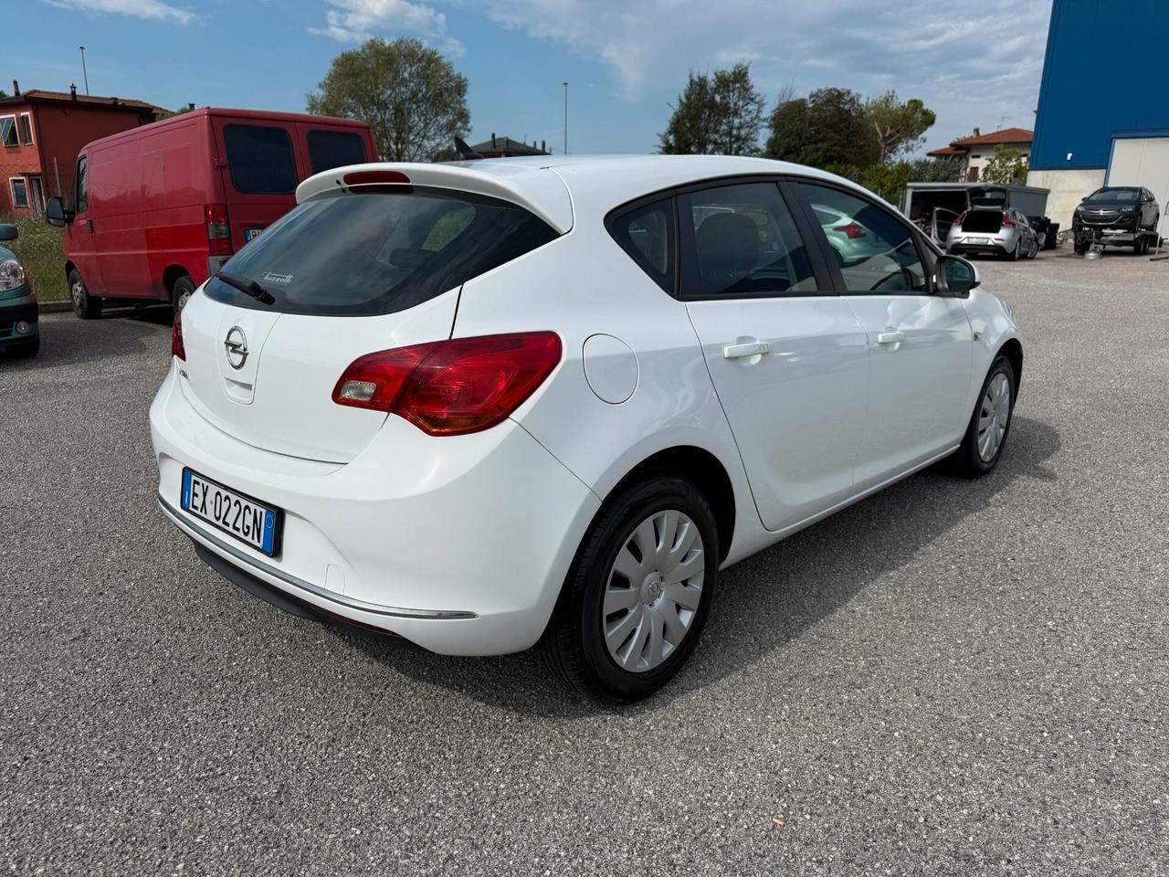Opel Astra 1.4 100CV 4 porte Elective