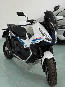 Honda X-ADV 750 travel edition