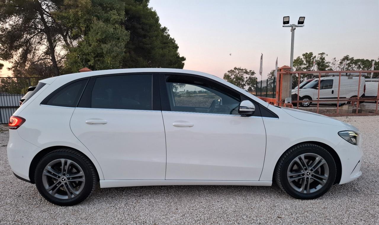 Mercedes B 180 d 115cv AUTOM. *NAVY-VIRTUAL- LED*