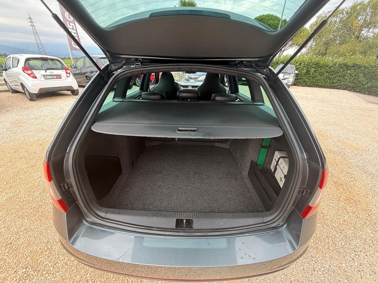 Skoda Octavia 2.0 TDI DSG Wagon VRS