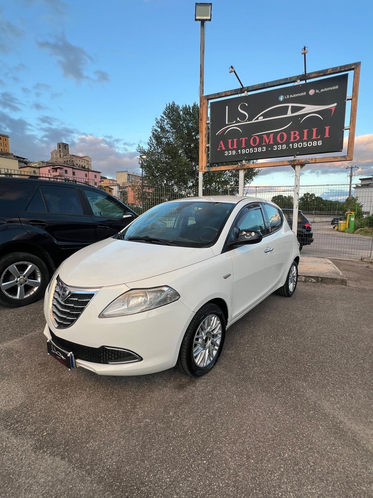 Lancia Ypsilon 1.3 MJT 16V 95 CV 5 porte S&S Silver