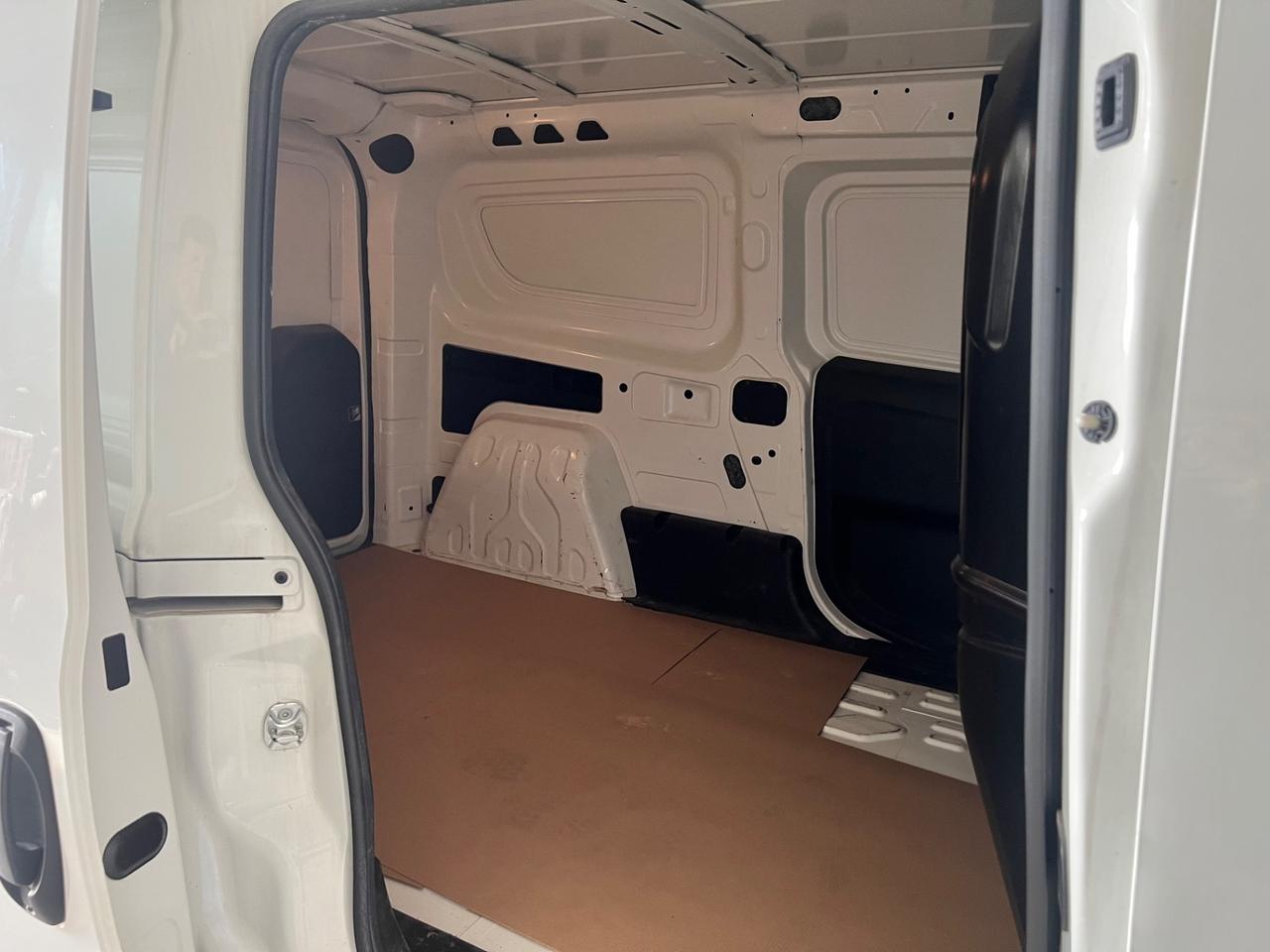 Fiat Doblo cargo maxi 1.6 mjt SX 120cv E6 (+ IVA)