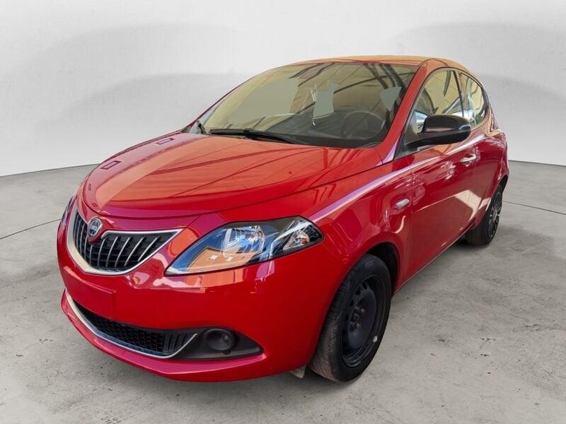 Lancia Ypsilon 1.0 FireFly Hybrid Ecochic Silver +