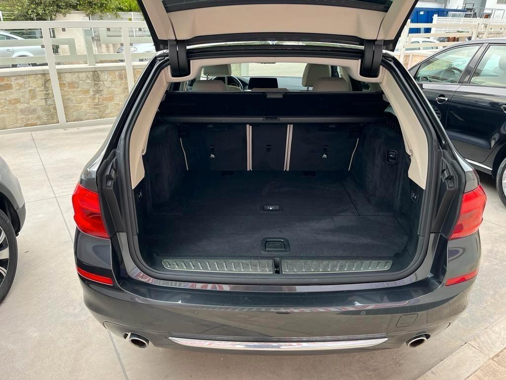 Bmw 520 d xDrive Touring Luxury