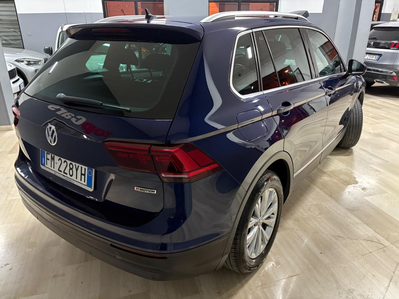 Volkswagen Tiguan 2.0 TDI DSG ** SPORT 4MOTION BMT