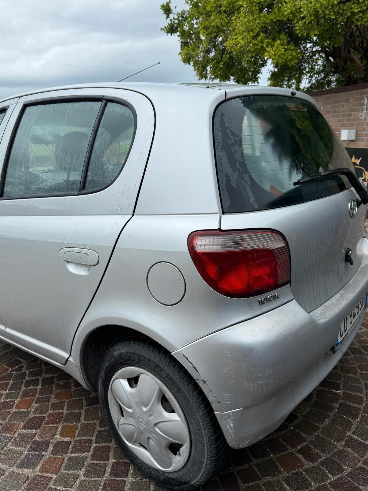 Toyota Yaris 1.0i 16V cat 5 porte Sol '03