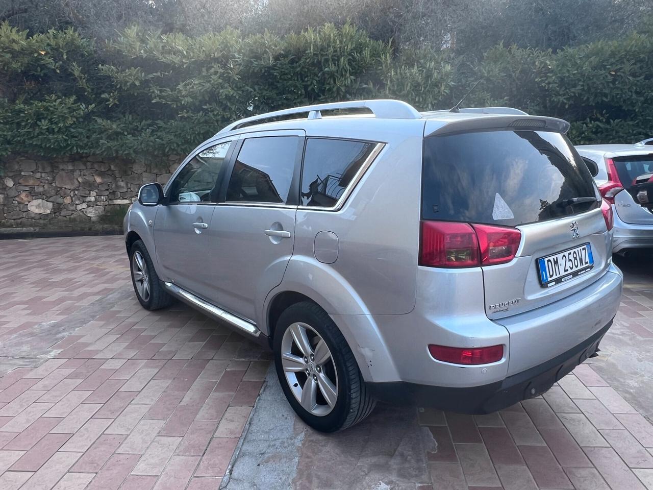 Peugeot 4007 2.2 HDi 156CV Féline