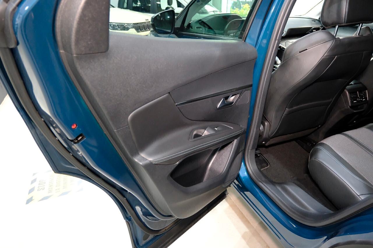 Peugeot 3008 1.5 Blue HDi 130 cv ALLURE EAT8 Cockpit