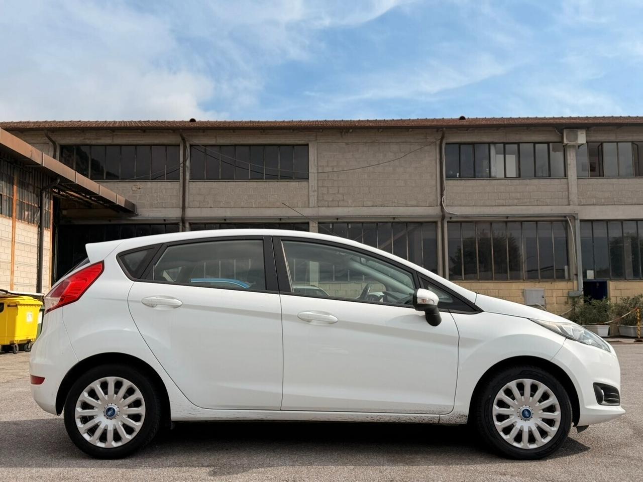 Ford Fiesta 1.5 TDCi 75CV 5 porte Titanium