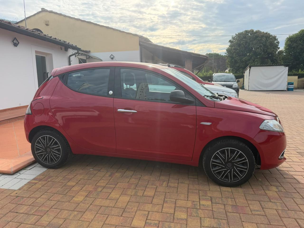 Lancia Ypsilon 1.2 69 CV 5 porte GPL Ecochic Gold