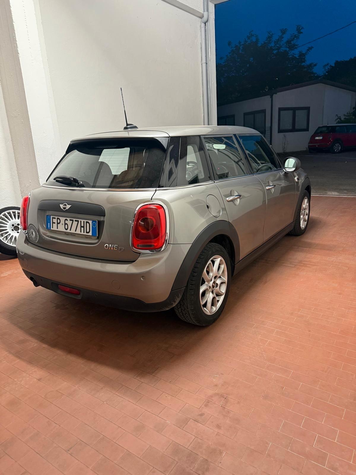 Mini Mini 1.5 Cooper D Business