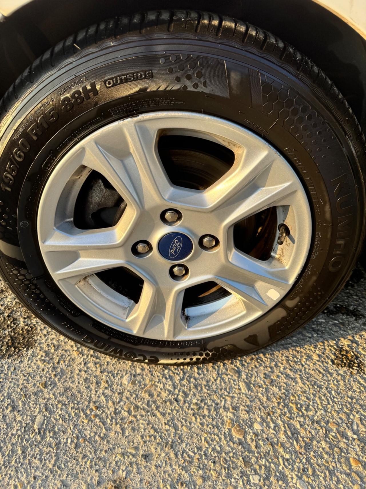 Ford Transit Courier 1.5 TDCi 75CV Van Trend