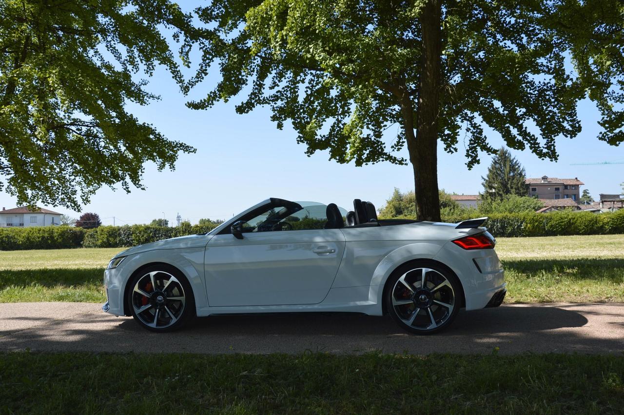 Audi TT RS Roadster 2.5 TFSI quattro S tronic