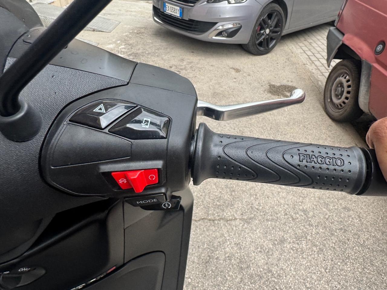 Piaggio Beverly 300 i.e. Sport