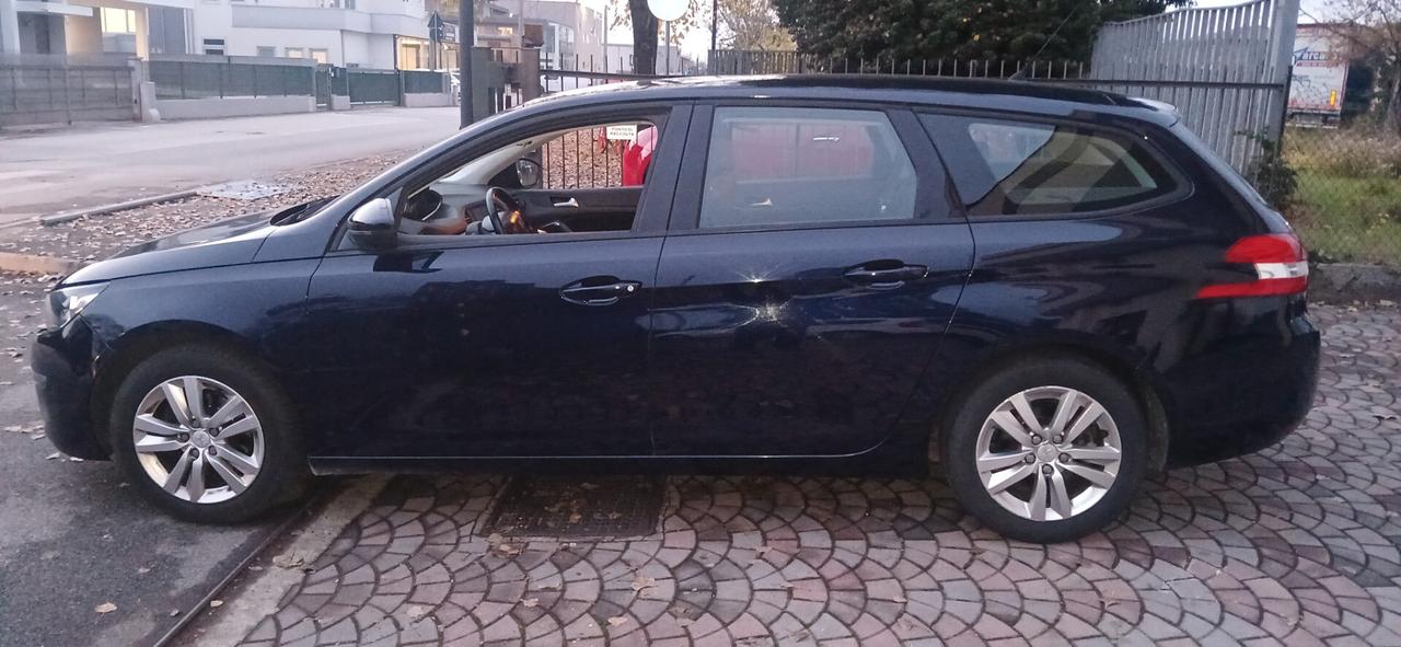 Peugeot 308 1.6 hdi s.w. neopatentati