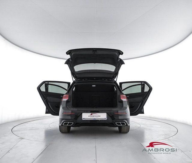 VOLKSWAGEN Golf 2.0 tdi R-Line 150cv dsg