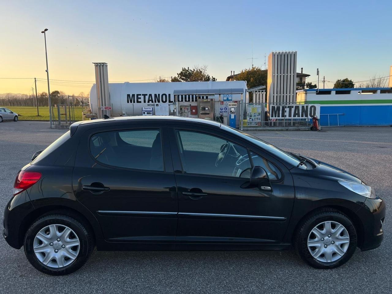 Peugeot 207 1.4 HDi 70CV FAP 5p. Mix