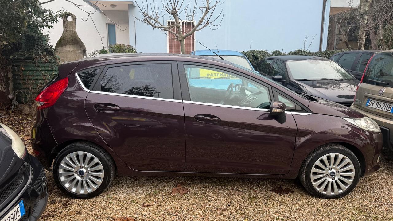 Ford Fiesta 1.4 TDCi 68CV 5 porte Titanium