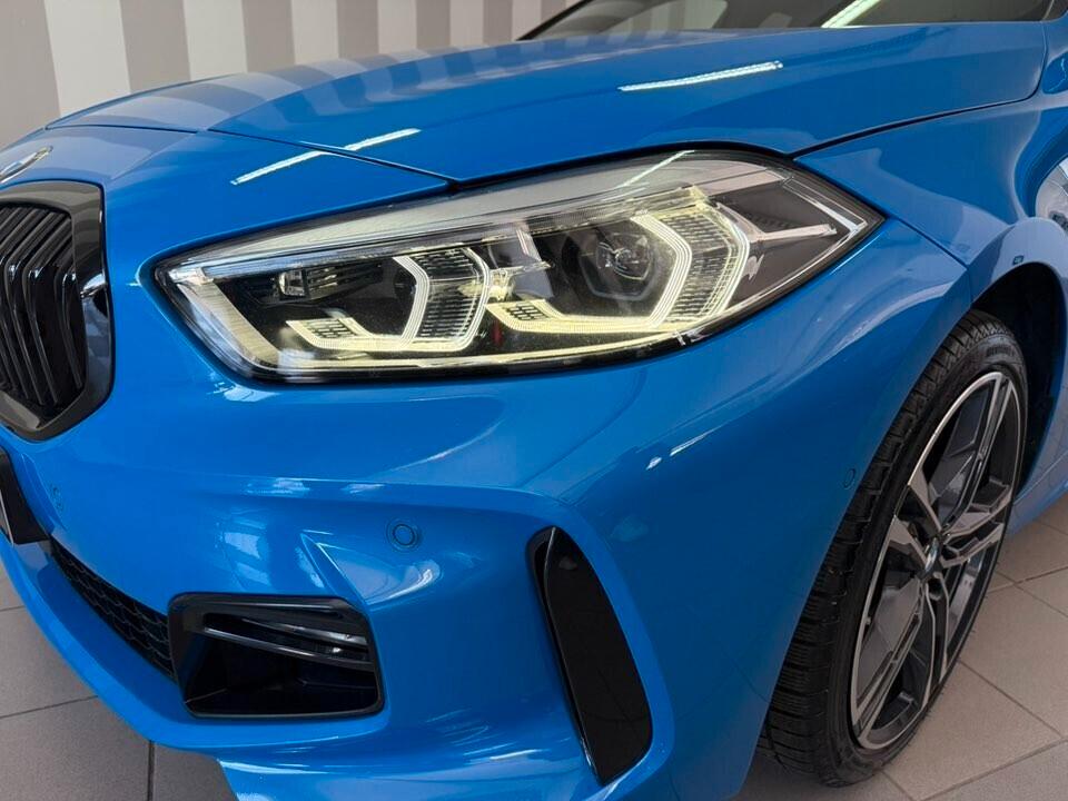 Bmw 118 118d 5p. Msport