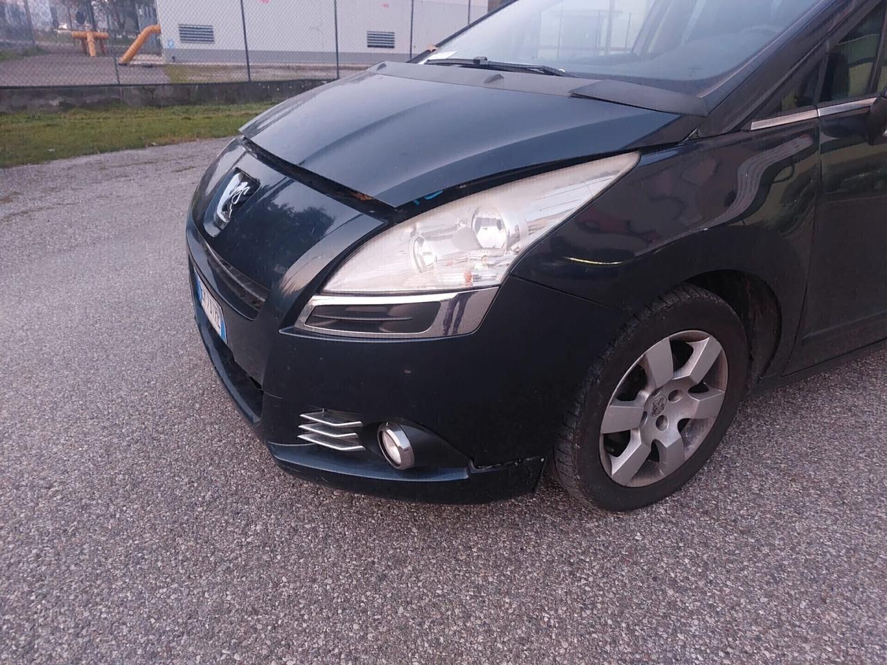 Peugeot 5008 1.6 HDi 115CV Business