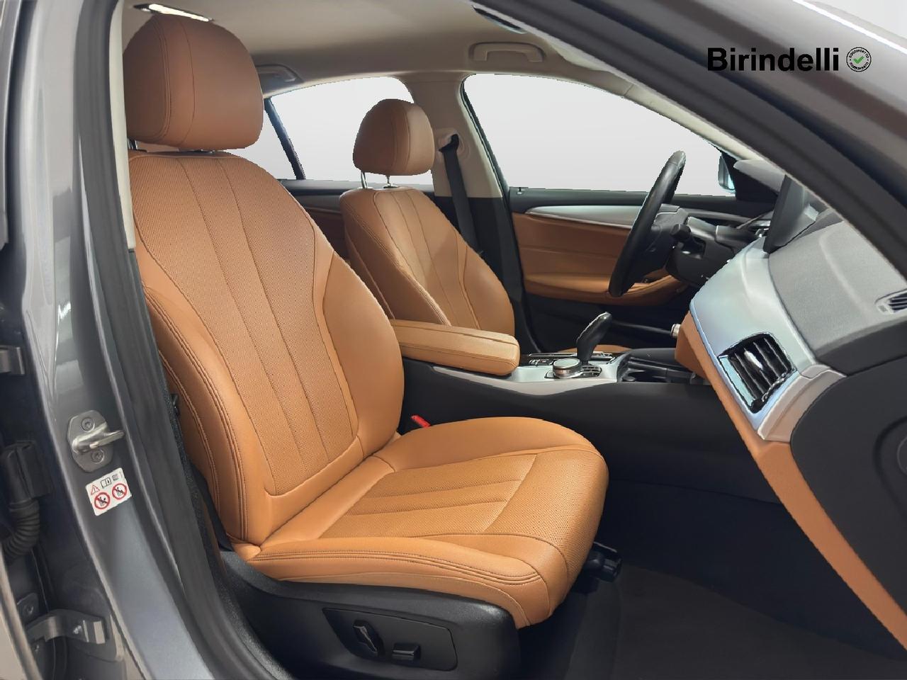 BMW Serie 5(G30/31/F90) - 520d 48V xDrive Business