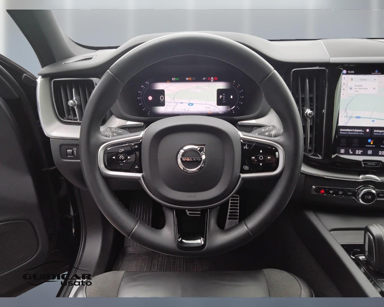 VOLVO XC60 II 2022 - XC60 2.0 b4 Plus Dark awd auto