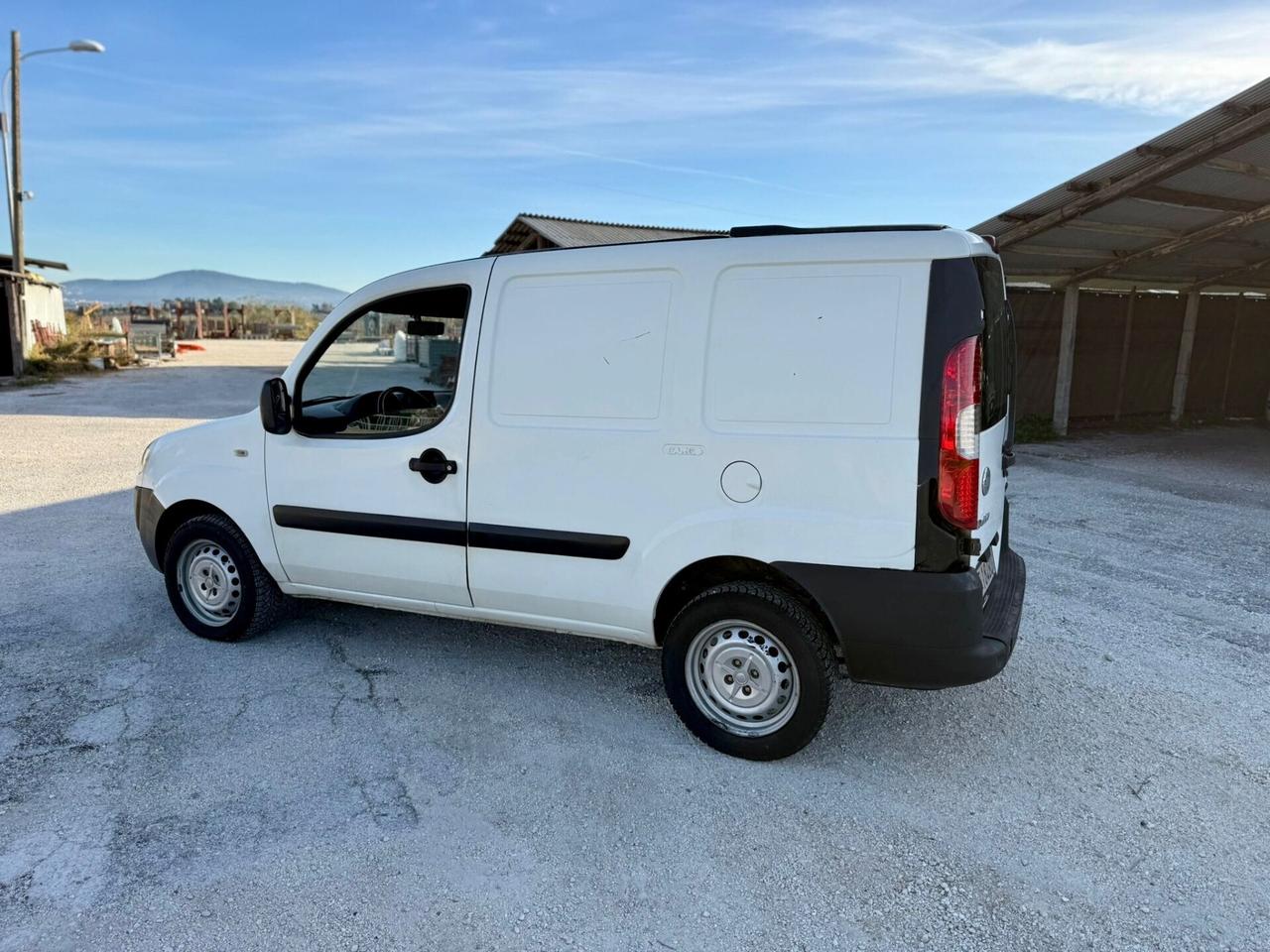 Furgone Fiat Doblò cargo 1.9 MJT 105 CV neopatentati