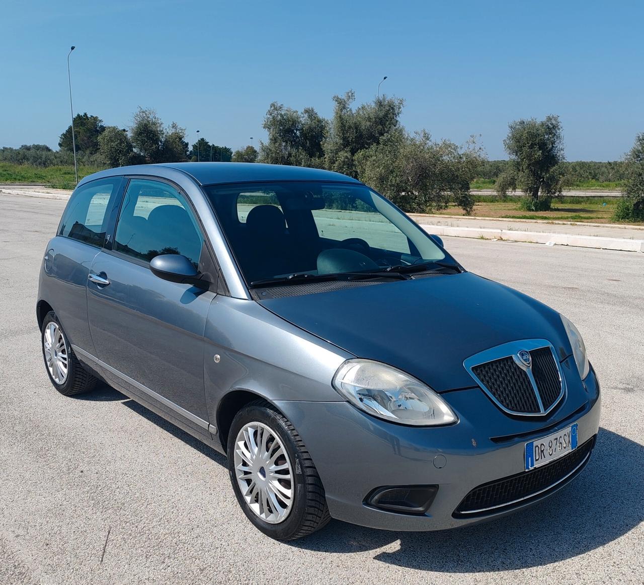 Lancia Ypsilon 1.2 Oro Plus NEOPATENTATI
