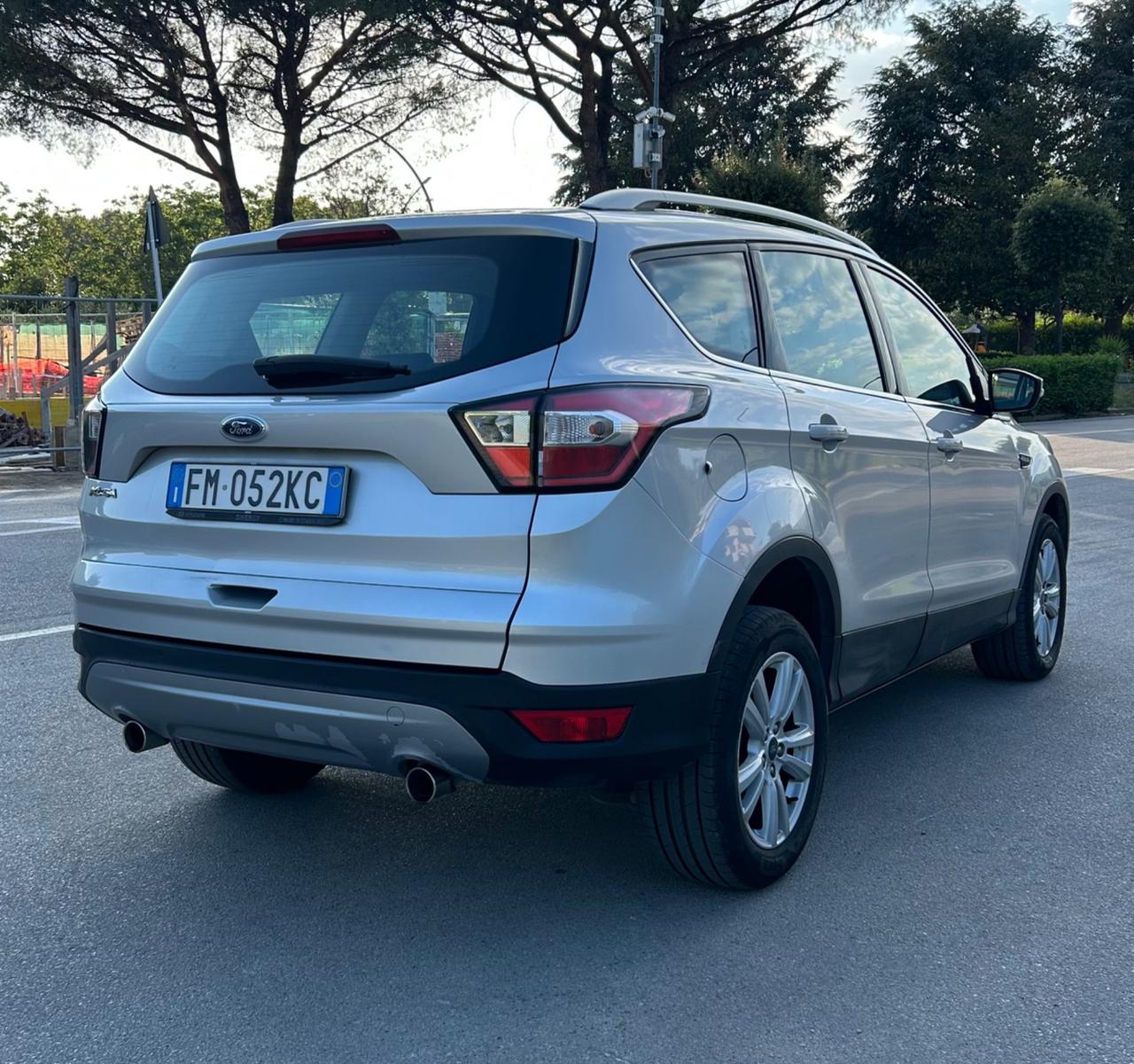 Ford Kuga 1.5 TDCI 120 CV S&S 2WD ST-Line