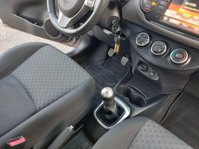 TOYOTA Yaris 1.0 5 porte Active EURO 6 Neopatentati