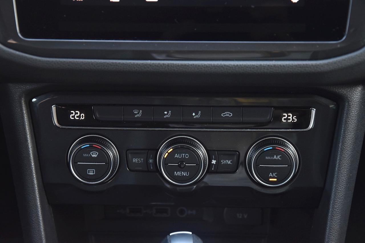 Volkswagen Tiguan 2.0 TDI SCR DSG 4MOTION Business BMT