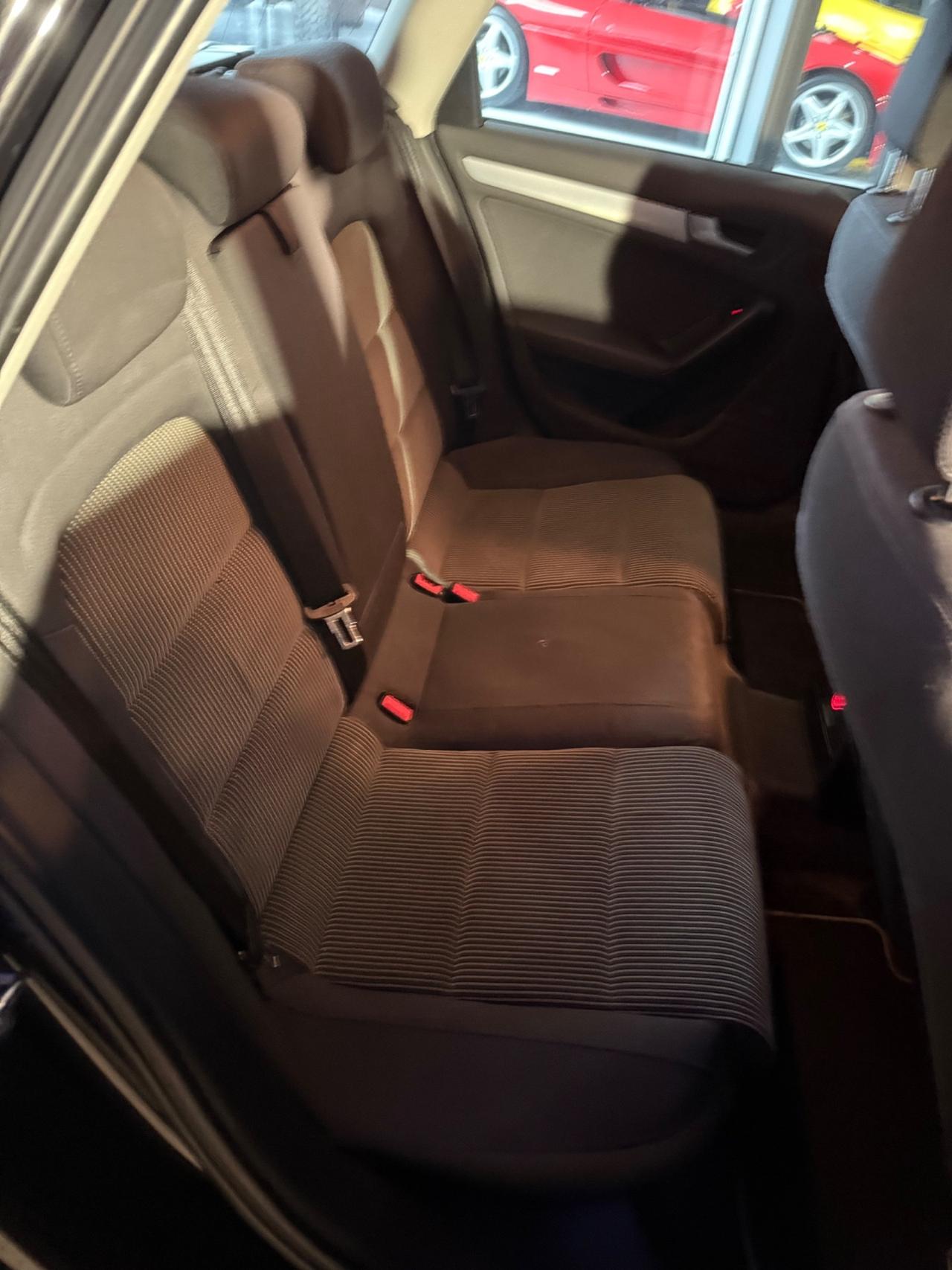 Audi A4 2.0 143 CV FAP ADVANCED