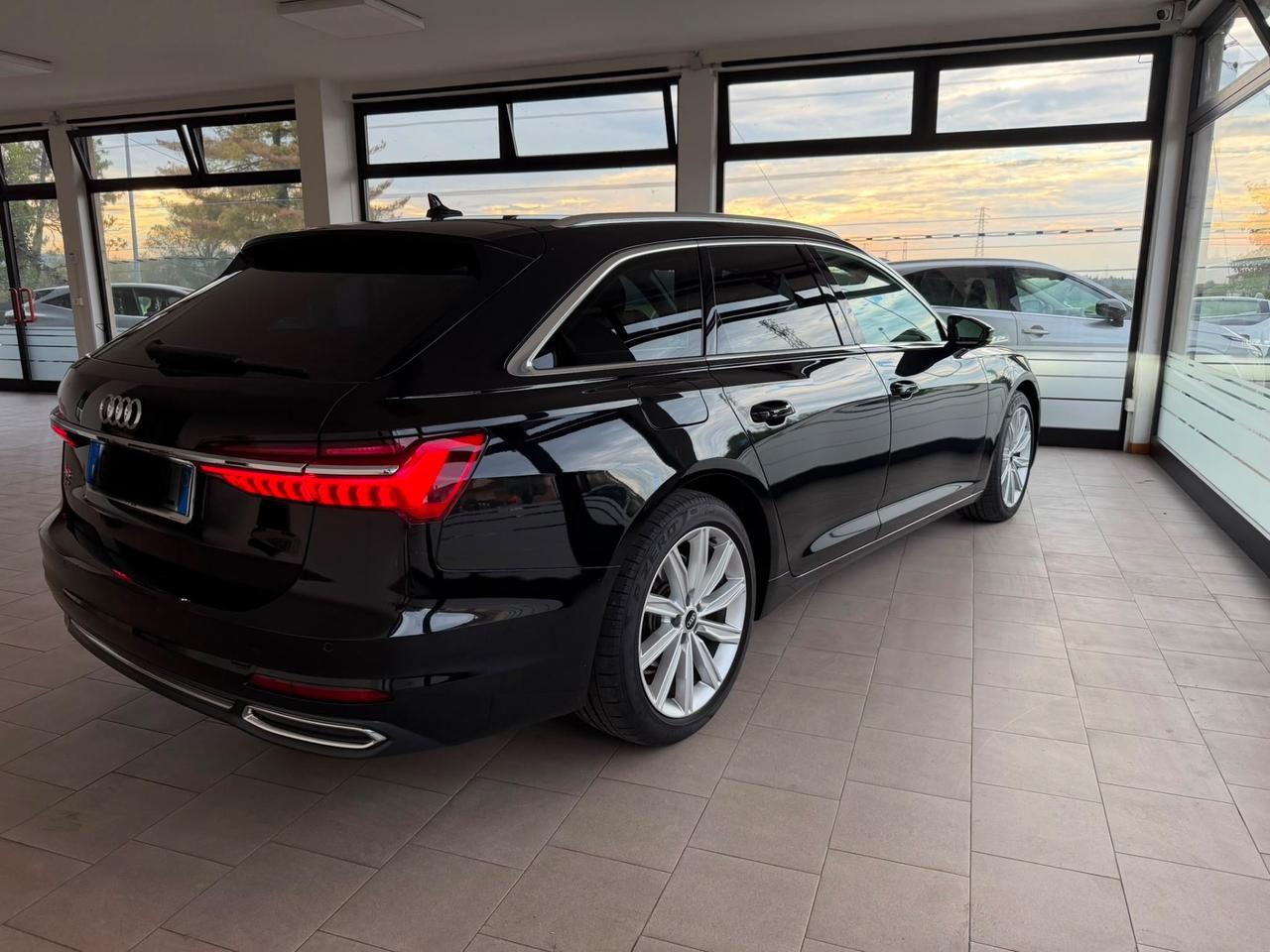 Audi A6 Avant 40 2.0 TDI S tronic Business Sport