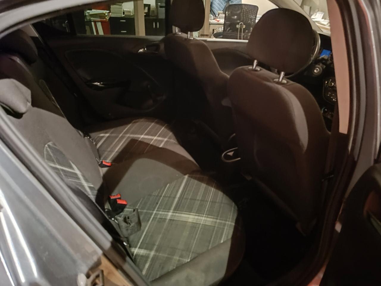 Opel Corsa 1.3 CDTI ecoFLEX 95CV Start&Stop aut. Coupé b-Color