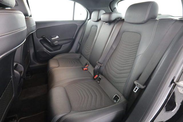 MERCEDES-BENZ A 180 A 180 d Automatic Business Extra