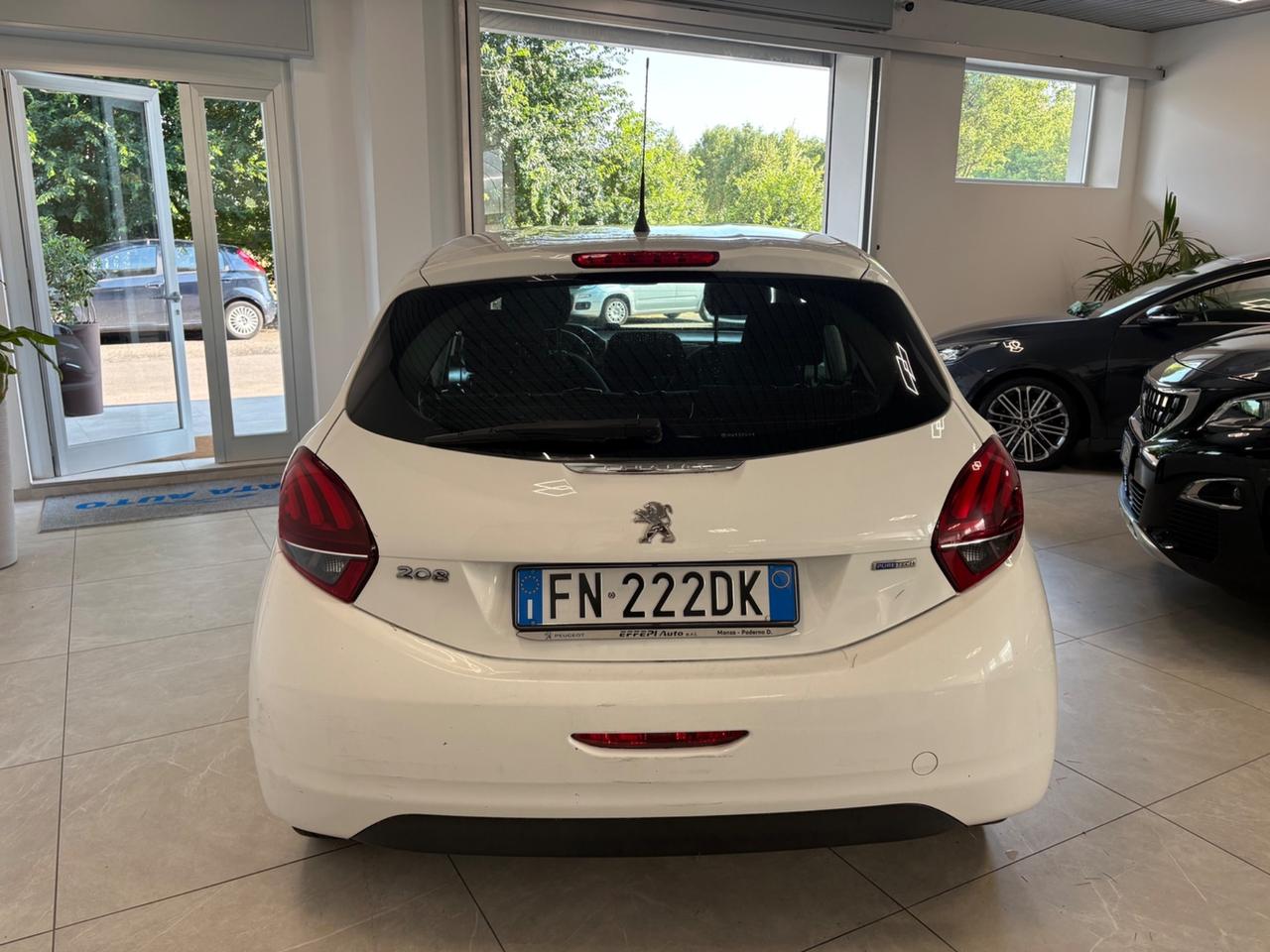 Peugeot 208 PureTech 82 5 porte Allure